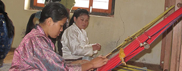 weaving-in-bhutan