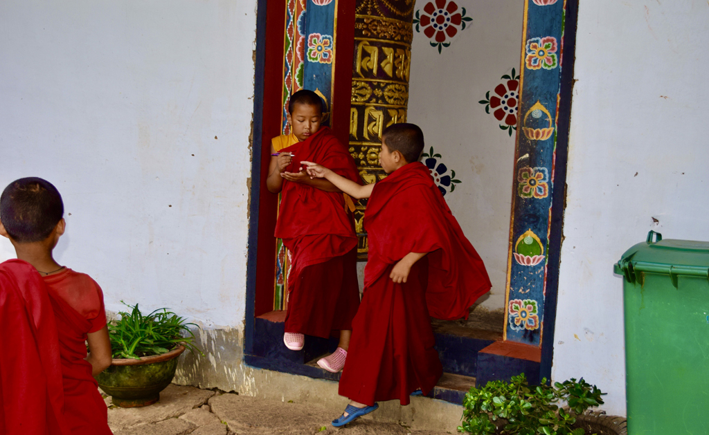 bhutan trekking tours